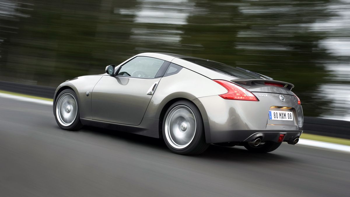 Nissan 370Z wszedł do sprzedaży w 2009 roku.