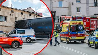 Poważny wypadek na Dolnym Śląsku. Tir uderzył w budynek.
