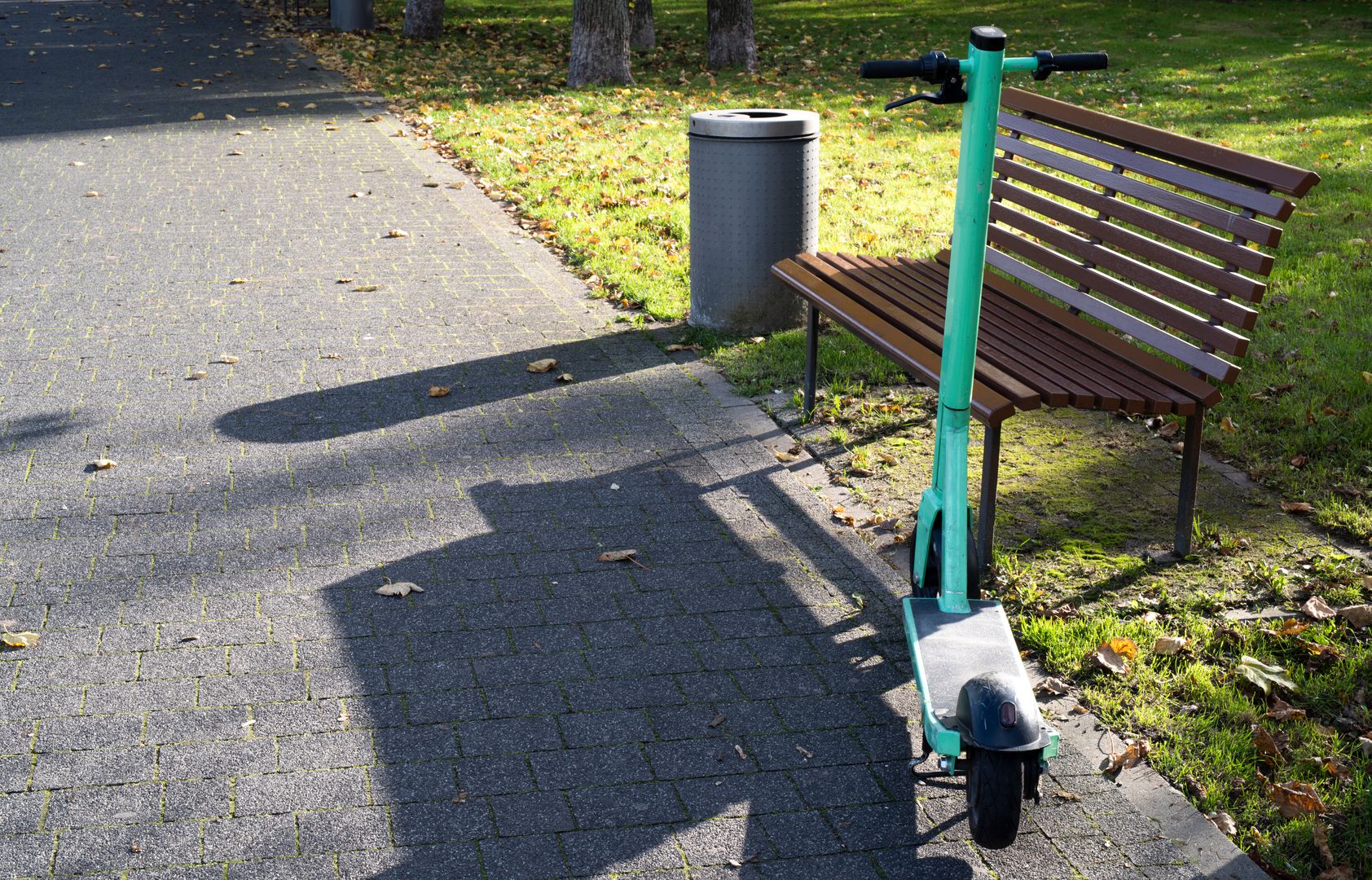 Elektryczne hulajnogi. Miasta wprowadzają ograniczenia 