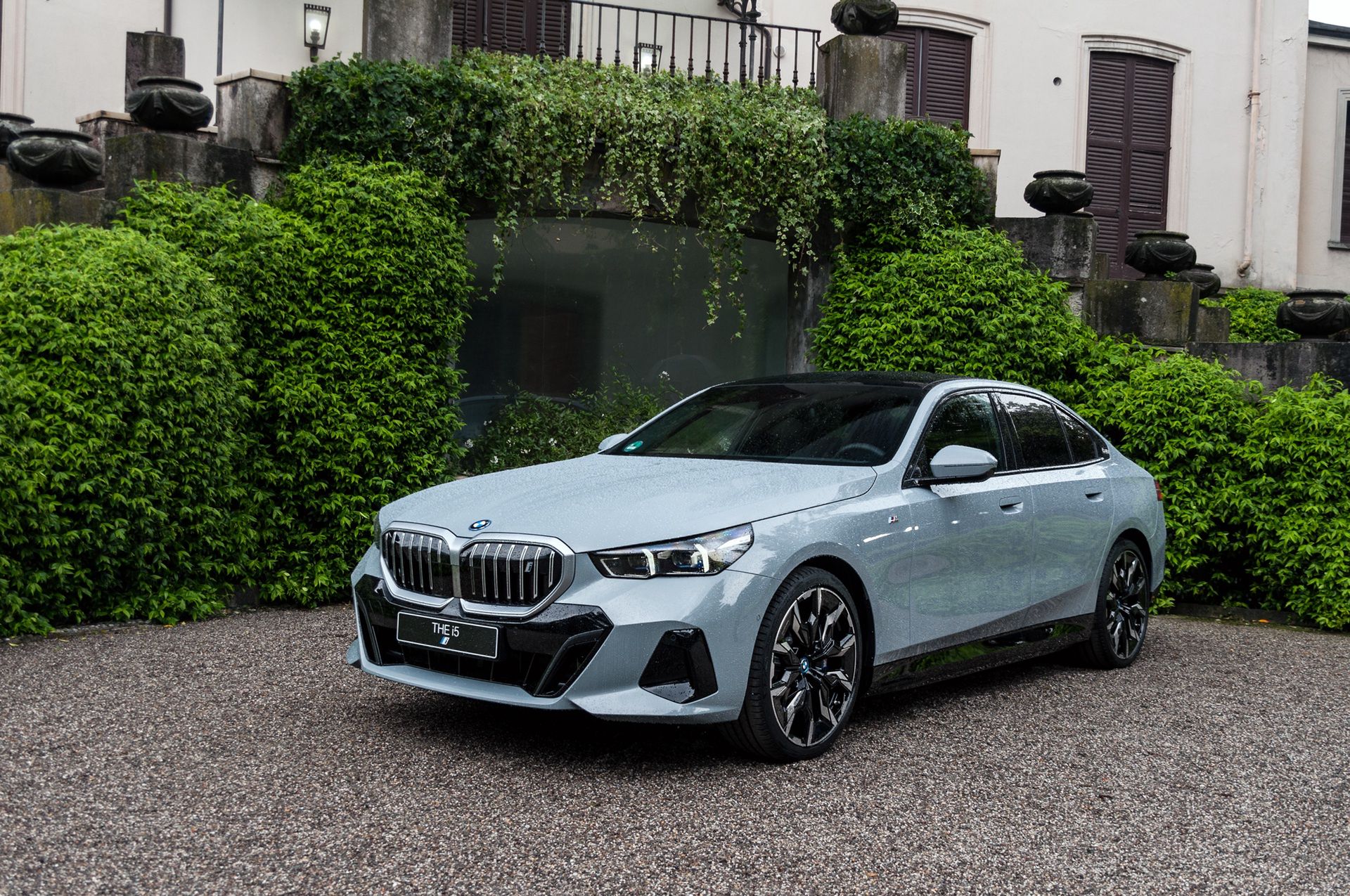 BMW i5 (2023)