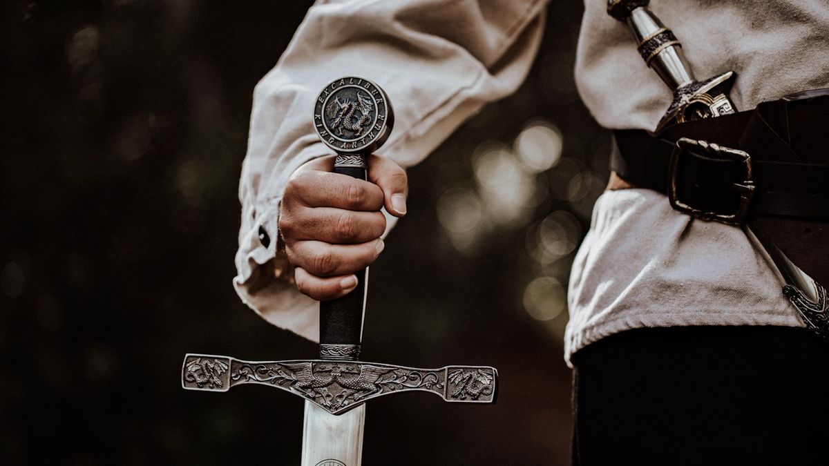 Krzyżówka o broni białej