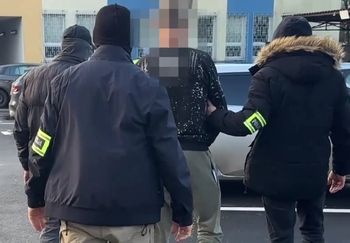 Zaatakował policjanta nożem. 55-latek trafił do aresztu