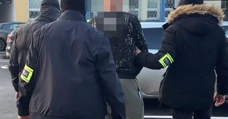 Zaatakował policjanta nożem. 55-latek trafił do aresztu