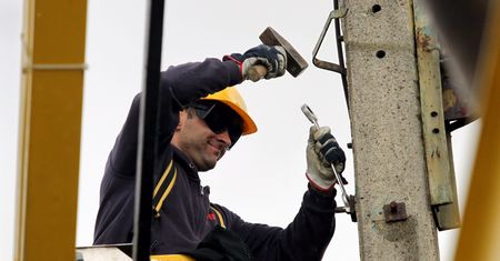 Kryzys w energetyce. OZE stanęły. "Do tego grozi nam widmo rosyjskiego szantażu"