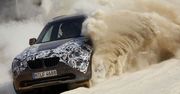 Prototyp BMW X1 tapla się w błocie