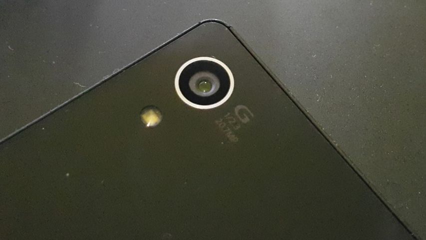 Xperia Z4 pozuje do zdjęć 1