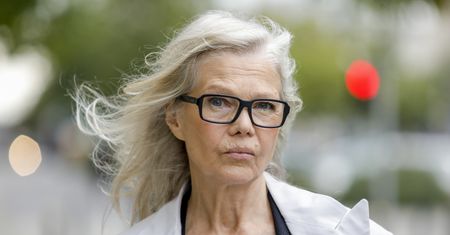 Odkręciła piekarnik i kazała jej klęczeć. Pamięta zapłakaną matkę