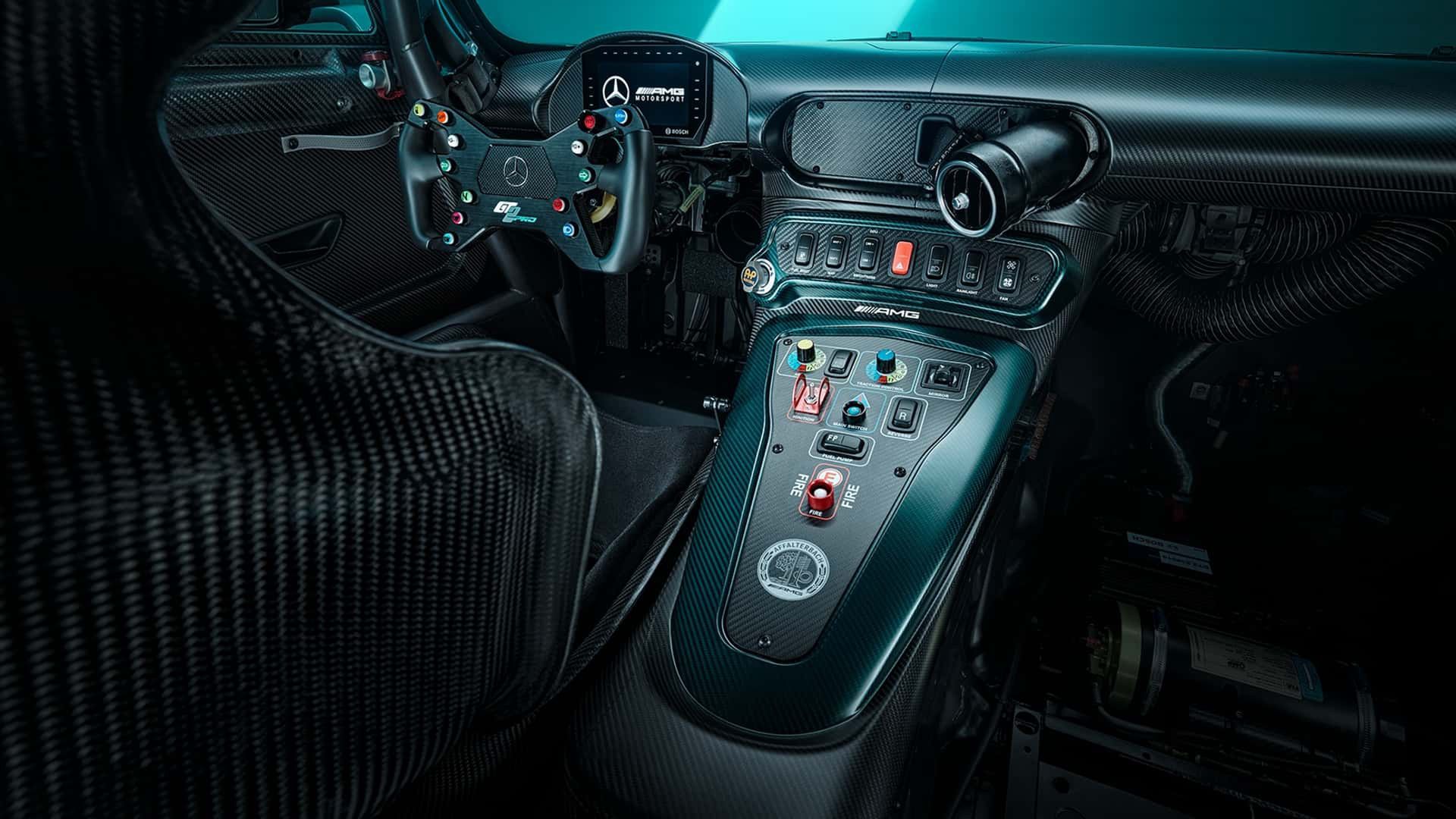 Mercedes AMG-GT2 Pro