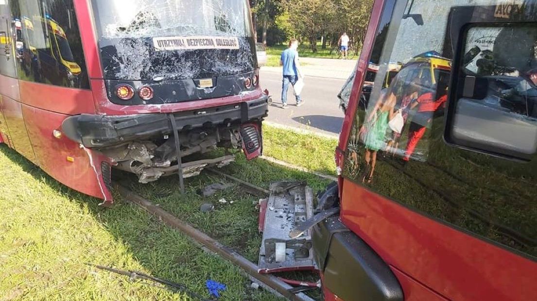 W Łodzi zderzyły się dwa tramwaje 