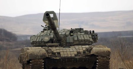 Białoruska armia przy granicy z Ukrainą. Budują fortyfikacje i zaminowują drogi