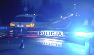 Łódź. Pościg za driftującym bmw. Ojciec i syn uderzyli w drzewo