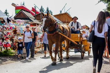 Zakopane: Z turystami przyjechali także... złodzieje. Kradzieże w sklepach stały się niemal codziennością