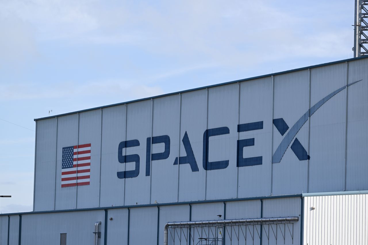 SpaceX holds off historic launch for crucial safety checks