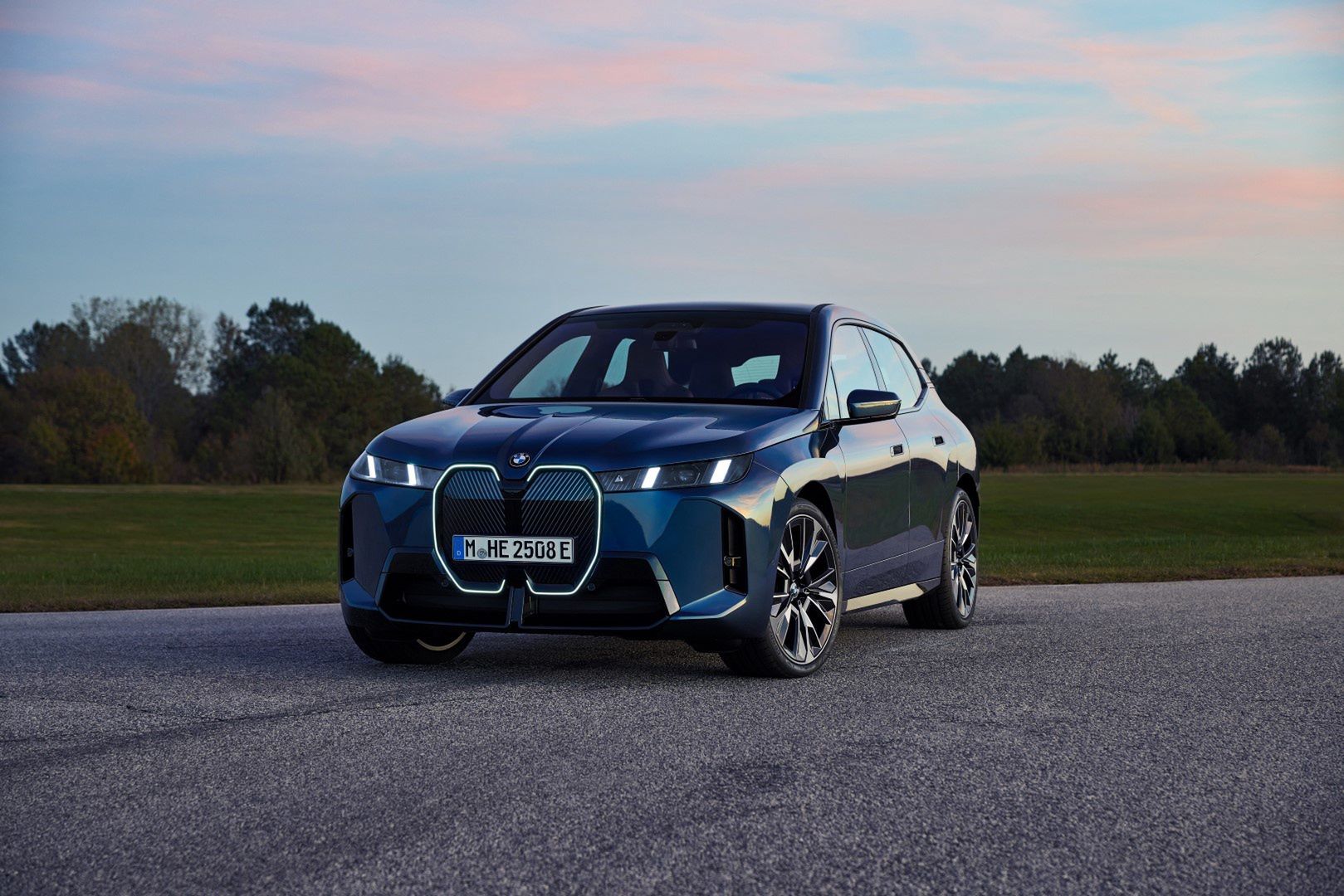 BMW iX