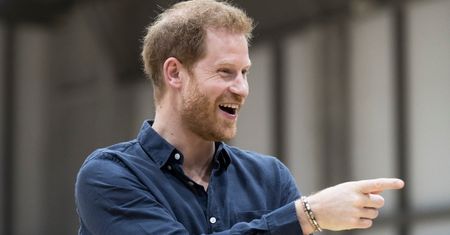 Książę Harry dostał NOWĄ PRACĘ. "Zwracamy się do niego PO PROSTU HARRY"