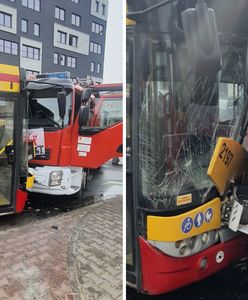 To był moment. Na nagraniu widać potężne uderzenie w autobus