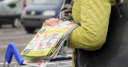 Papierowe gazetki tracą na znaczeniu. Pandemia jeszcze to nasila