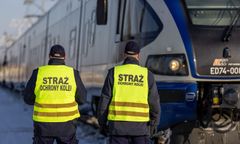 Incydent na kolei. Pod wpływem pilnował pociągów