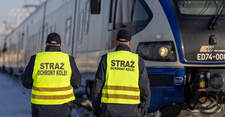 Incydent na kolei. Pod wpływem pilnował pociągów