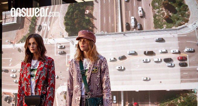 Answear.com reklamuje ofertę na chłodniejsze miesiące