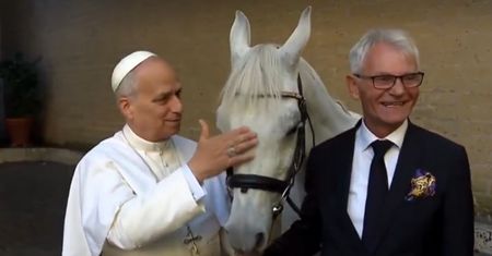 Polak podarował papieżowi konia. Wspomina: tych uścisków nie zapomnę do końca życia
