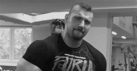 Nie żyje "Agresywny Wojtek". Znany trener personalny miał 32 lata