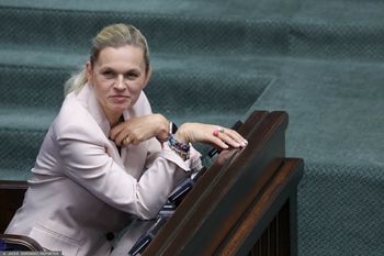"Te uderzenia pachną Braunem". Nowacka reaguje na apel biskupów
