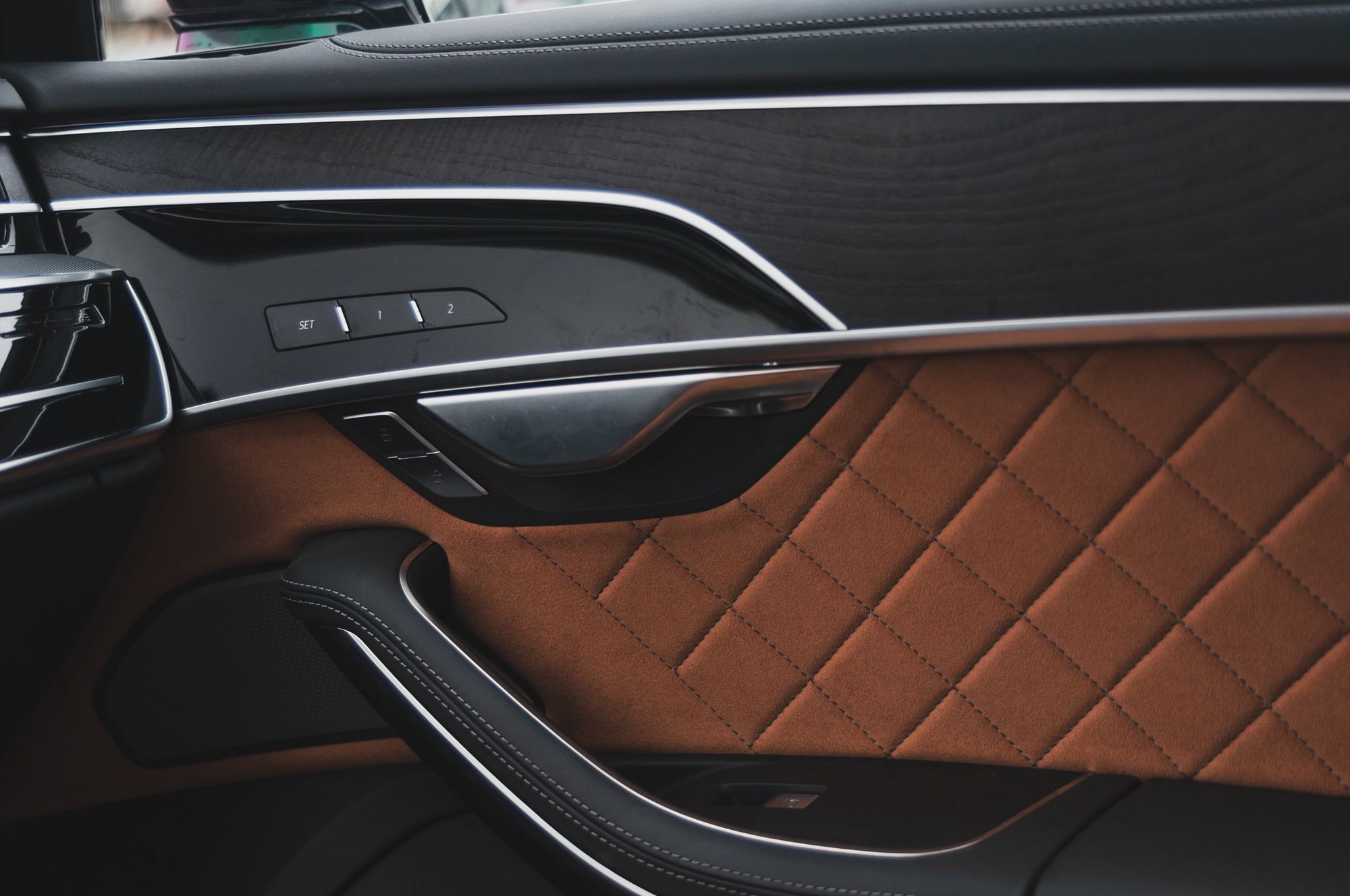 Audi A8 L 60 TFSI e Quattro (2025)