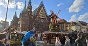 Wrocławski Jarmark Świętojański. Barwne stoiska, dekoracje i tłumy na Rynku