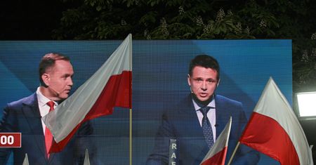 Polacy powoli decydują, na kogo oddadzą głos. Oto nowy sondaż