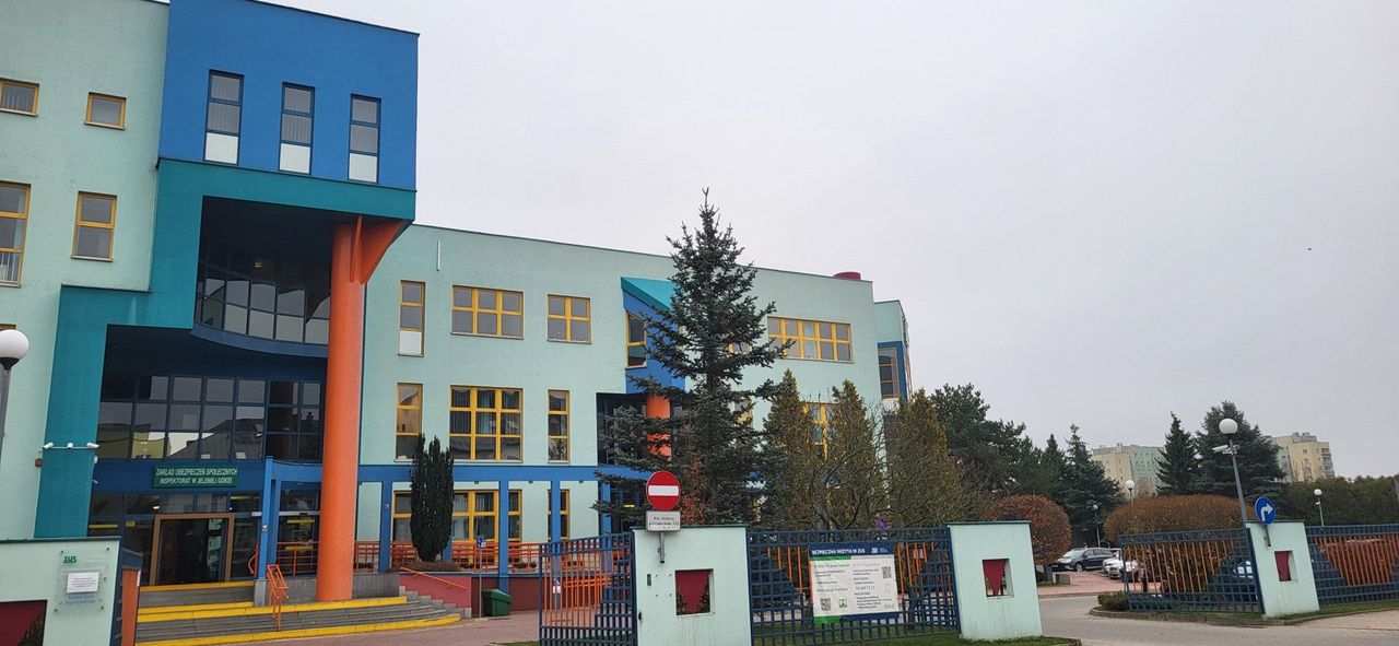 Waloryzacja emerytur 2026 - tabela. Wyliczenia netto przy wskaźniku 4,9%