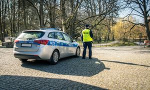 Noworodek ukryty w szafce. Trafił na stół operacyjny
