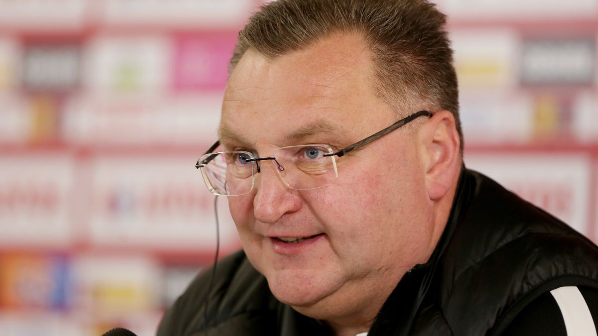 Chorzów, 28.03.2022. Trener piłkarskiej reprezentacji Polski Czesław Michniewicz podczas konferencji prasowej w Chorzowie, 28 bm. Polacy przygotowują się do jutrzejszego meczu barażowego o awans do mistrzostw świata ze Szwecją. (mk) PAP/Zbigniew Meissner