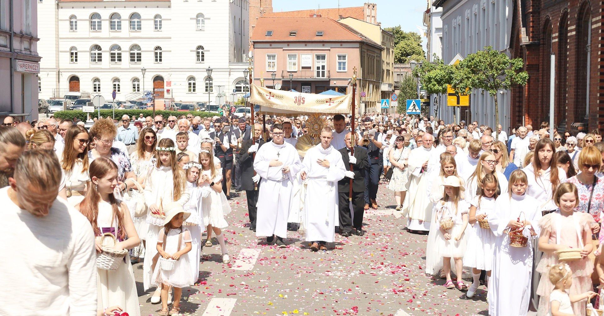 Procesja Bożego Ciała parafii farnej w Śremie