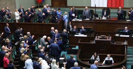 Blisko 10 mln zł na pożyczki dla posłów. Dostali też bezzwrotne zapomogi