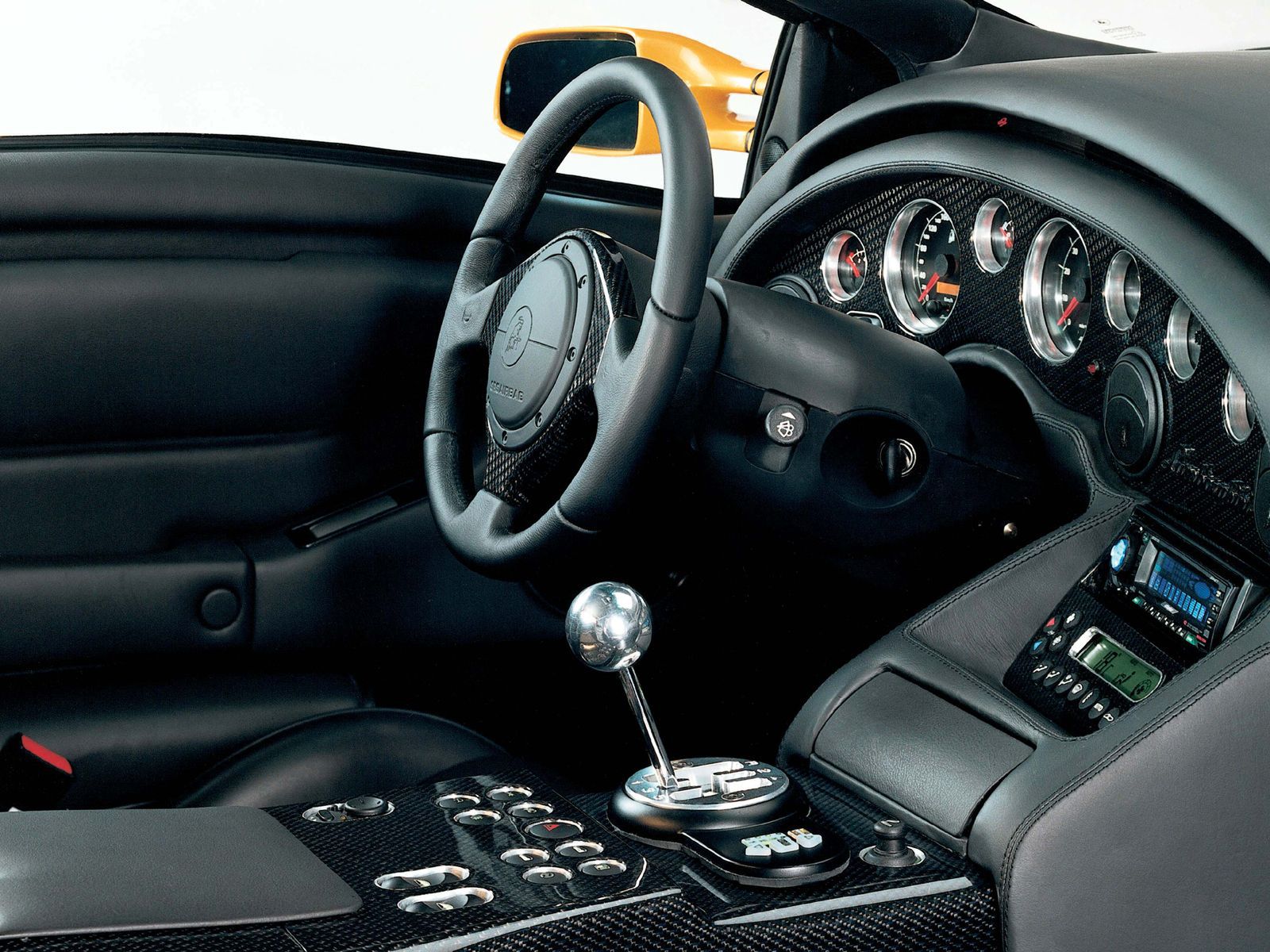 Od dekad z V12: ewolucja hipersamochodów Lamborghini 72