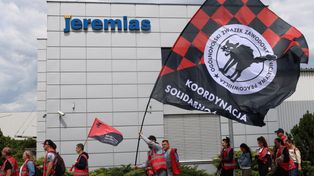 Pracownicy strajkują w Gnieźnie. Aktywiści nie przepuszczali samochodów w Jeremiasie