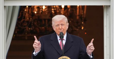 "W przededniu wysłania wojsk". Były doradca Trumpa o Iranie