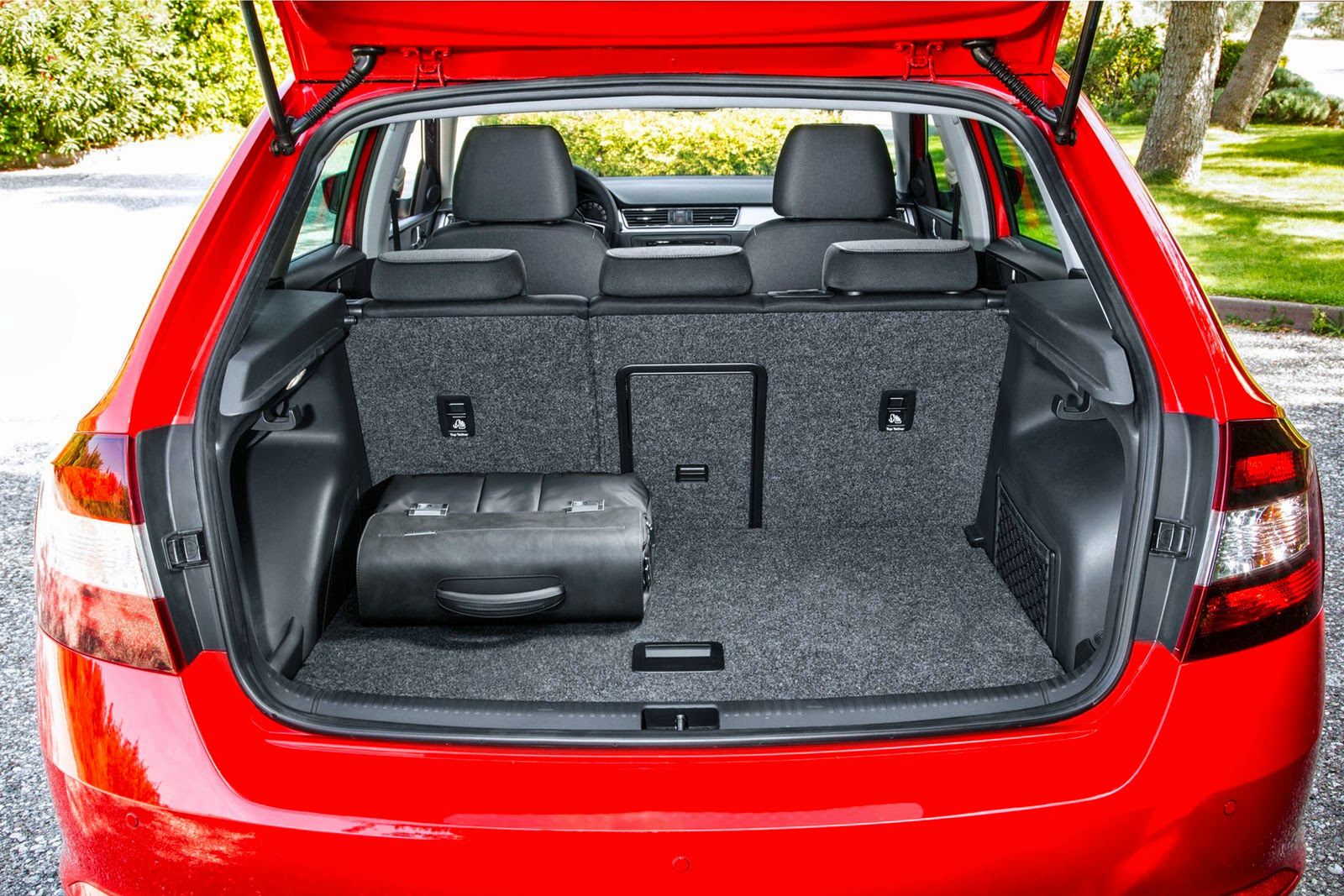 Škoda Rapid Spaceback - obszerna galeria od producenta 55