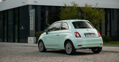 Test: Fiat 500 Hybrid - upływ czasu go omija, a nowy silnik to duża zaleta