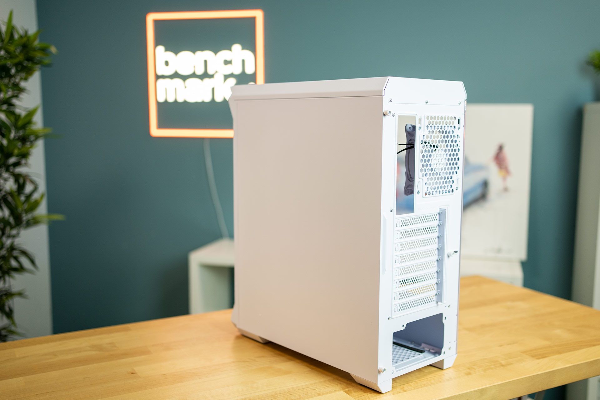 Genesis Irid 505 Whire ARGB