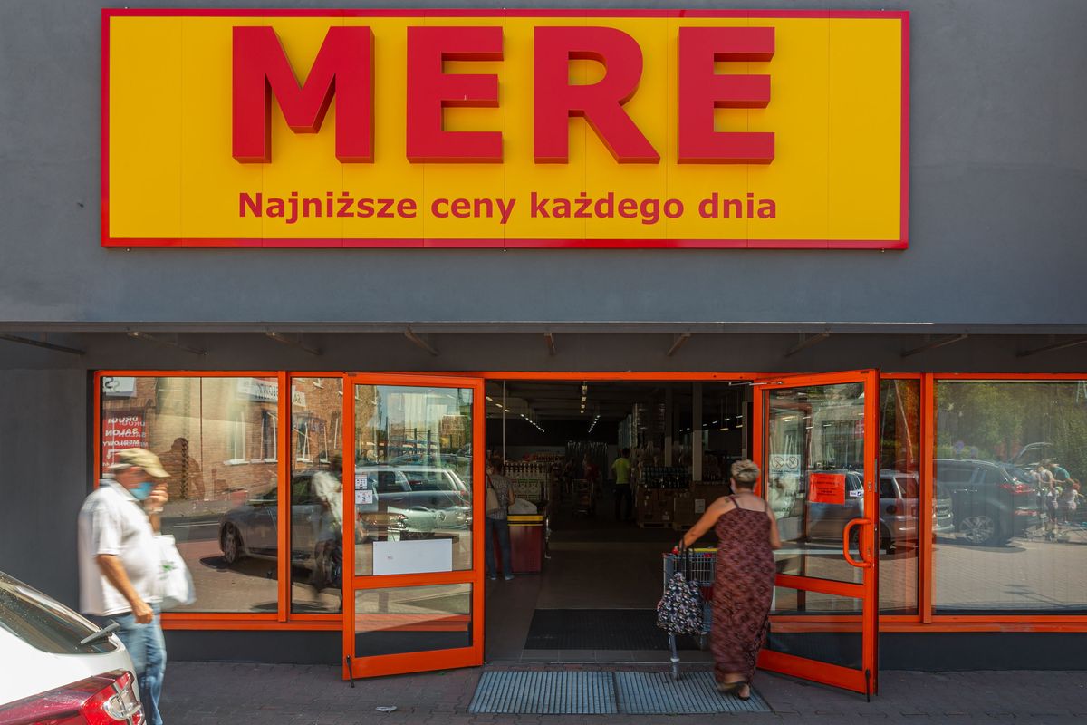 Rosyjska sieć hard dyskontów Mere zadebiutowała w Polsce latem 2020 r., otwierając pierwszy sklep w Częstochowie