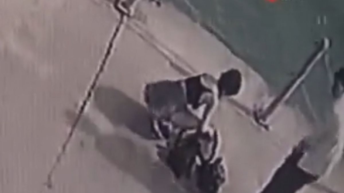 Para wpadła razem do wody.