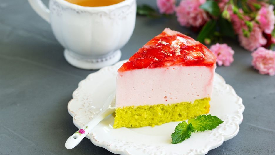 Cake with strawberries and cream. Selective focus.