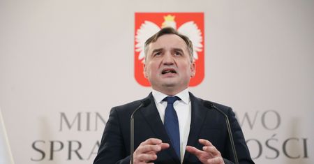 Ziobro podzieli los Gowina? Prezes PiS o krok od decyzji