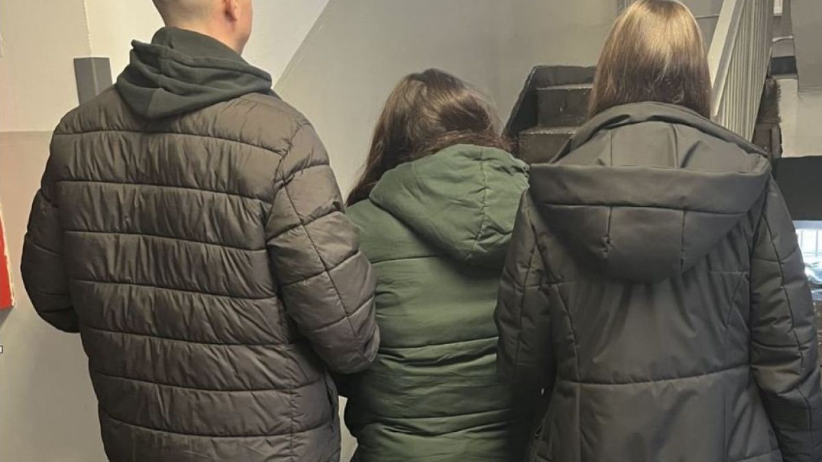 Chłopcem "zajmowali się" pijani opiekunowie