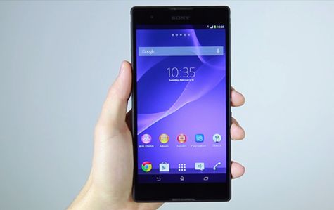 Xperia T2 Ultra na wideo, złoty LG G2 i Huawei B199