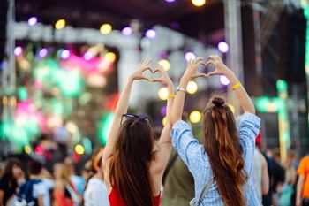 Katowice: Te gwiazdy wystąpią podczas OFF Festival 2025. To nie tylko wielkie nazwiska, ale i muzyczne odkrycia. Sprawdź kto zagra