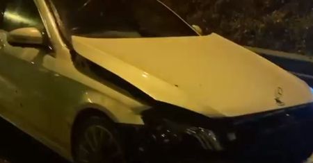 Straszne przeżycie znanego boksera. Rozbił drogiego mercedesa