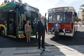 Poznań: Wielka parada autobusów. Będzie można przejechać się historycznym autobusem za darmo! Kiedy?